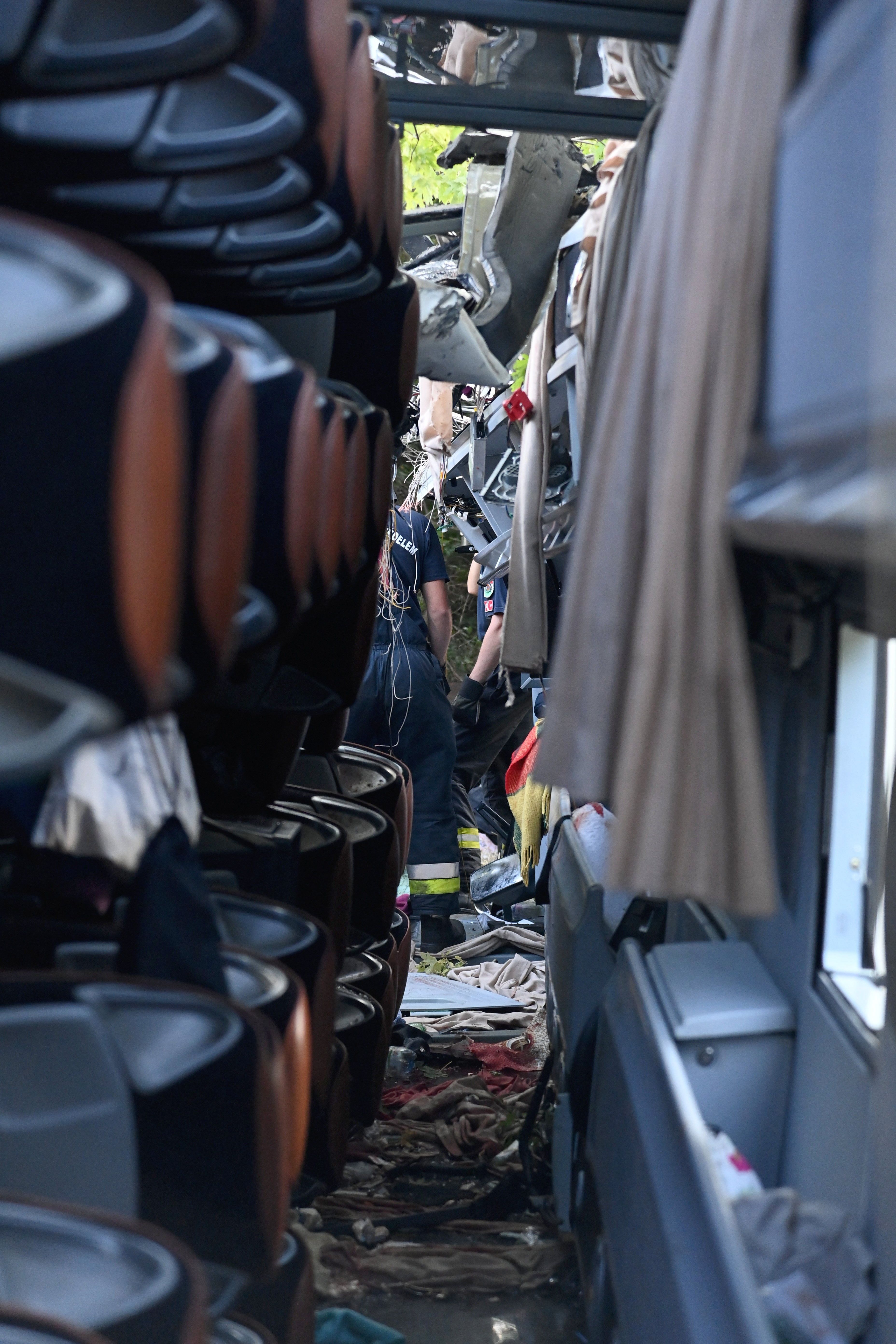 Nyolc halott az M7-esen: itt vannak a buszkatasztrófa legújabb fotói – megrázó felvételek!