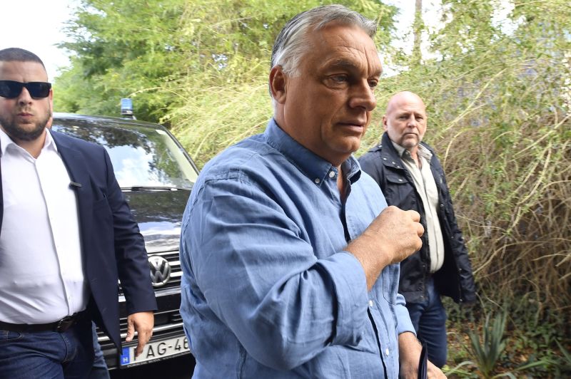 "Kickoff" – újabb fotó érkezett Orbán Viktortól, úgy tűnik a korábbi titokzatos kép is értelmet nyert