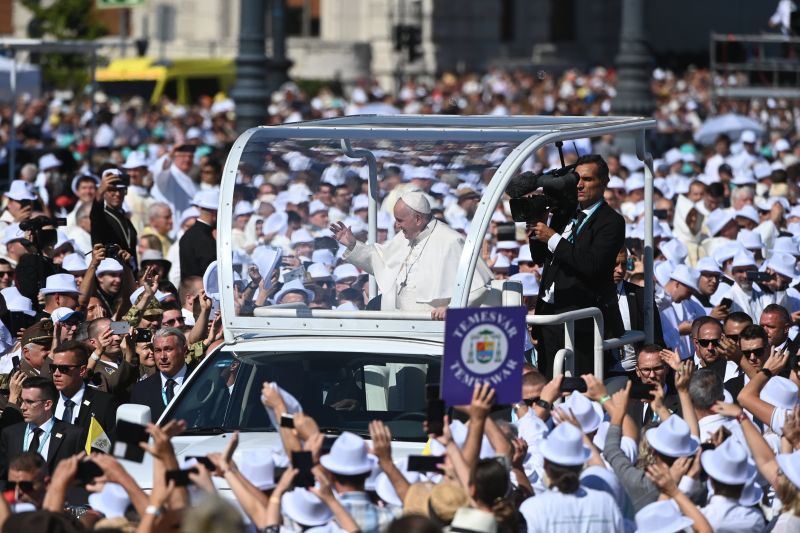 Hatalmasat bakizott a legtekintélyesebb napilap: szerintük vasárnap Romániában járt a pápa