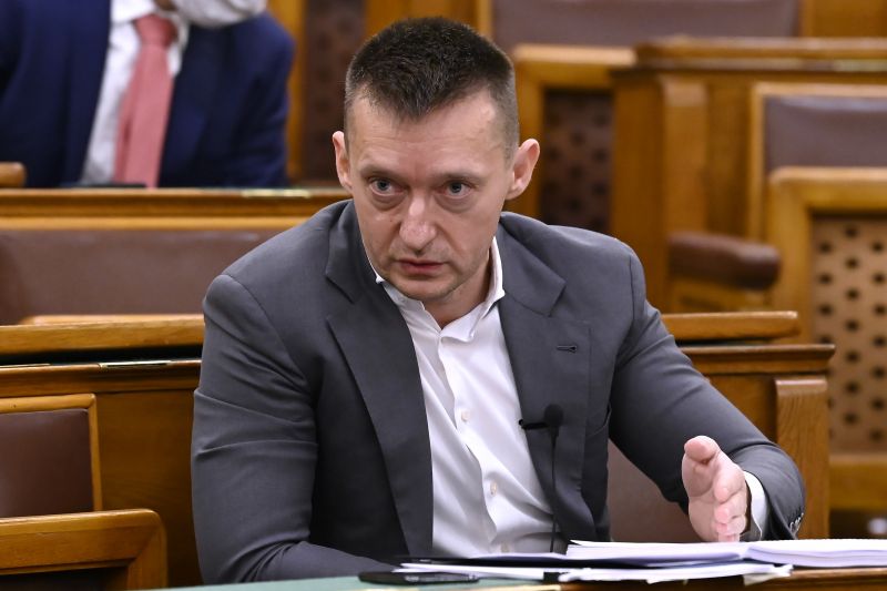 Rogán elmondta, hogy mit gondol a választásokról valójában a Fidesz, nagyköveteknek beszélt