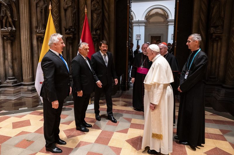 Nem hiszik, hogy tényleg ezt mondta a pápa Orbánék politikájáról – a Vatikán egyelőre hallgat