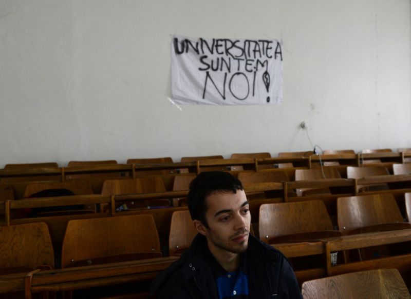 Oktatáshoz való jog: győztek az egyetemisták, oltás nélkül is részt vehetnek az órákon