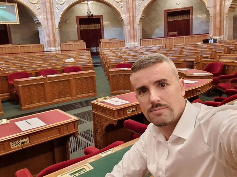 Jakab Péter narancsot pucolt, majd elmondta, a Jobbik kit támogat majd