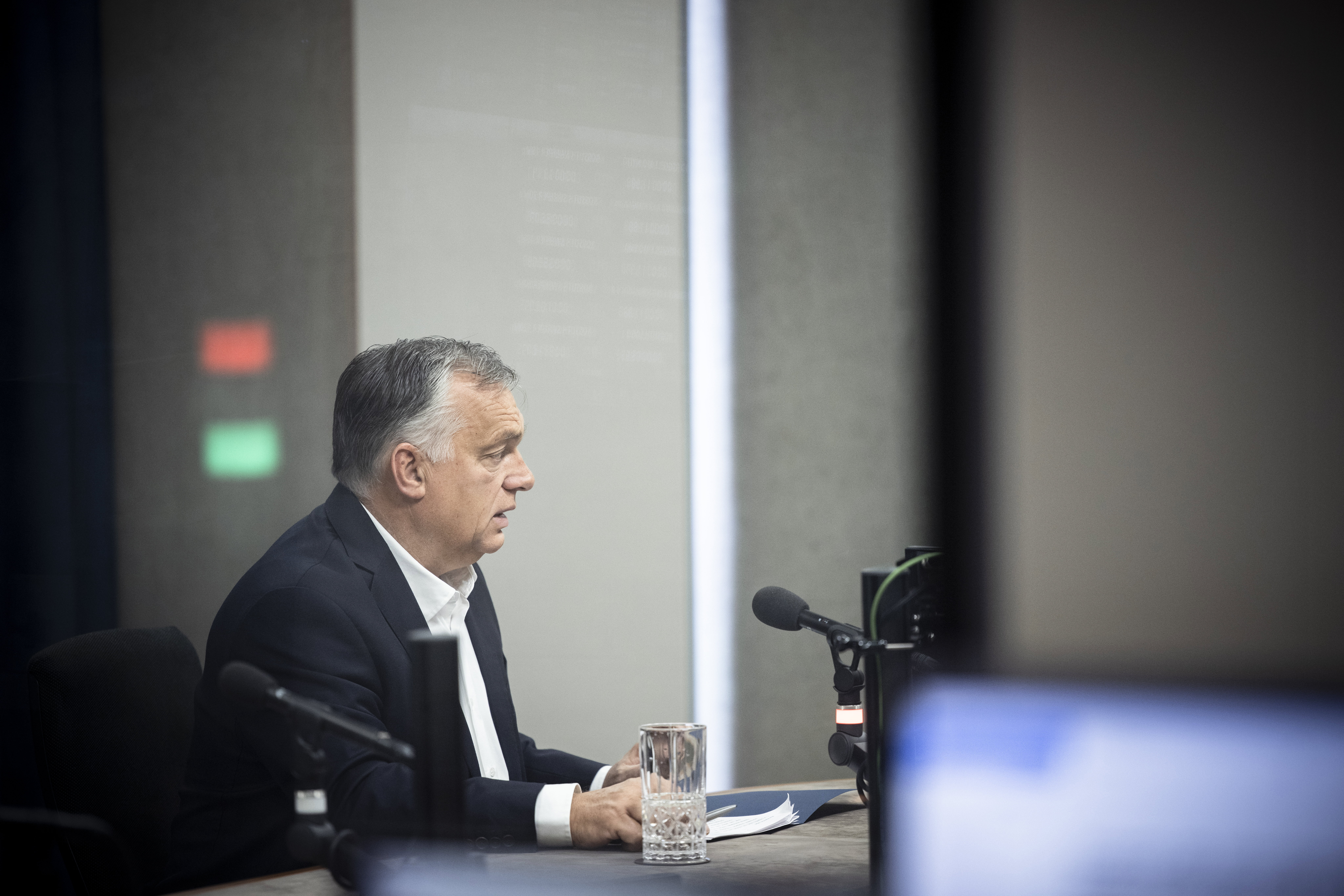 Már Orbán Viktor hirdetéseivel is találkozhatnak a facebookozók 