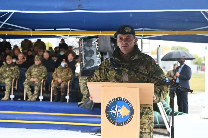 Katonai siker: először áll magyar parancsnok a Kosovo Force élén