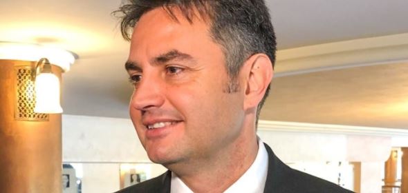 Hajmeresztő elmélet: a Fidesz saját aktivistáit küldi Dobrev Klárára szavazni