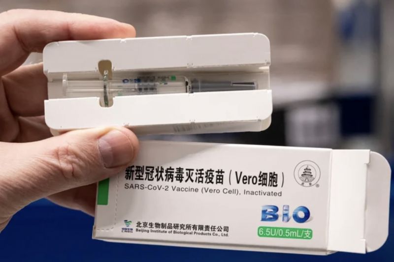 Lehull a lepel: milliárdokat kerestek a kínai vakcinán, most eltűnnek a cégek