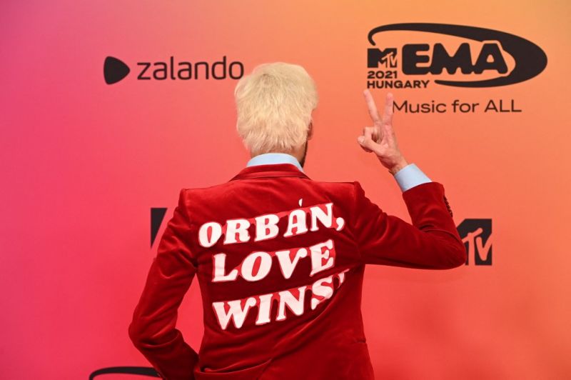 Orbán Vikornak üzentek az MTV EMA gálán: "A szeretet győz"