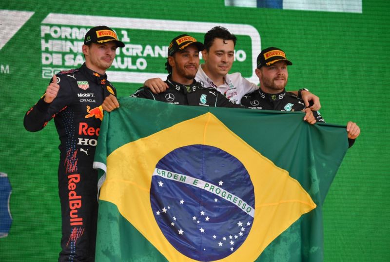 Hamilton nyerte a Brazil Nagydíjat, csökkentette hátrányát az összetettben
