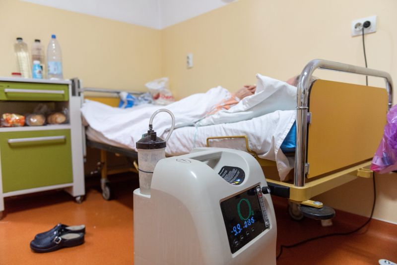 Egész Romániában már csak 4 szabad kórházi ágy maradt a koronavírusos betegek számára