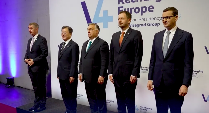 Orbán Viktor „kellő szerénységgel” mondja: öt sikertörténet találkozott Budapesten