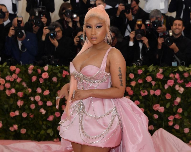 Nicki Minaj teljesen meztelen fotókkal ünnepelte hatalmas fenekét és a szülinapját