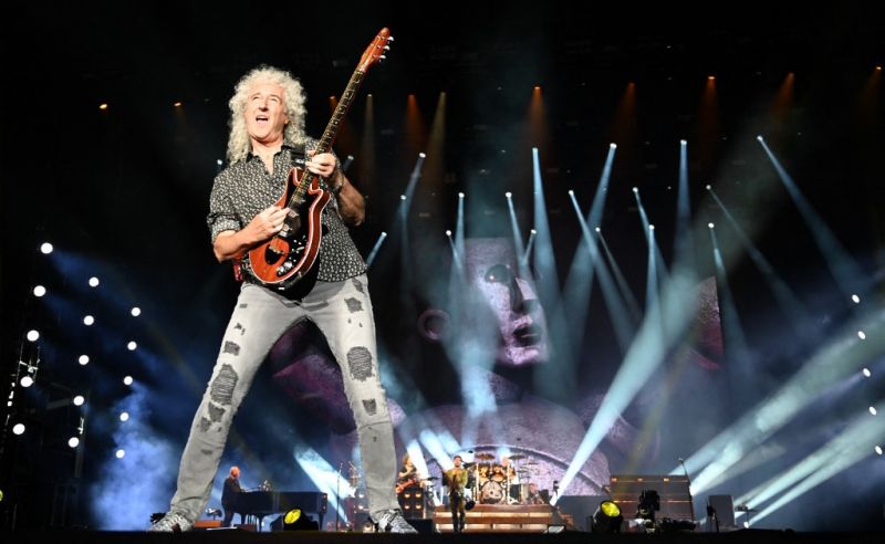 Koronavírusos lett a Queen gitárosa – videóban meséli el, hogyan vészelte át a betegséget