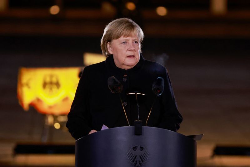 Angela Merkel búcsúüzenete: Drámai helyzetre figyelmeztet