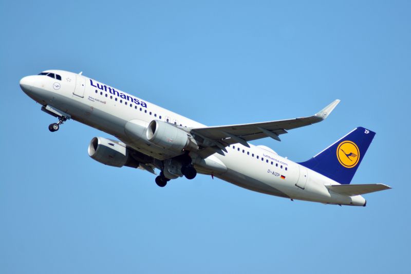Ezért kényszerül több, mint tízezer járatot üresen elindítani a Lufthansa