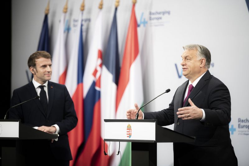 Végre sikerült Orbánt megkérdezni a Pegasus-ügyről, egyből arról beszélt, hogy a Fidesz szabadságharcos
