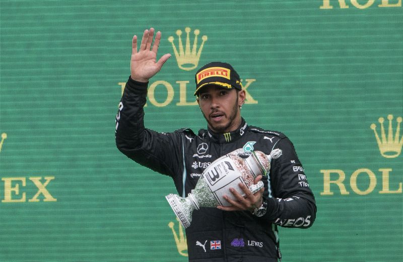 Hamilton nyerte a Szaúdi Nagydíjat, fokozódnak az izgalmak