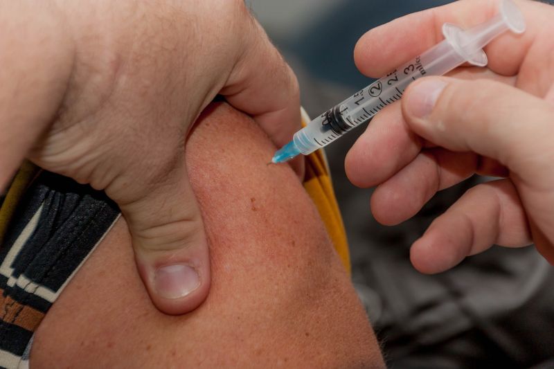 Publicus: minden tizedik oltatlan ember beoltatná magát, ha választhatna a vakcinák között