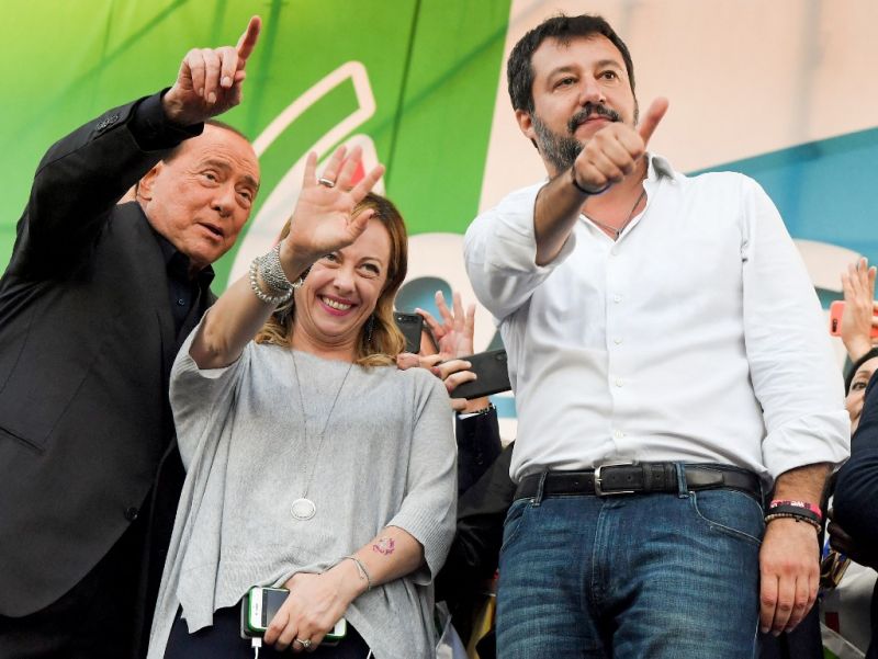 Matteo Salvini szerint veszélyes, ha Mario Draghi feláll a kormányfői székből