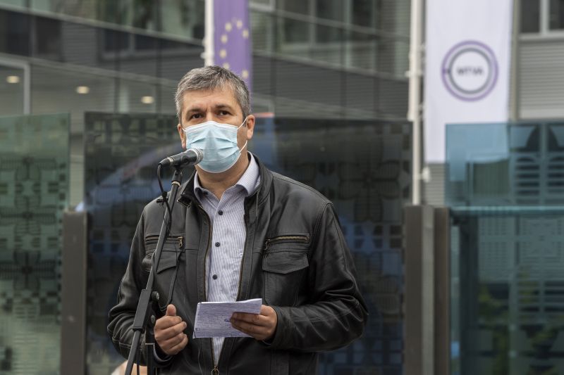 Hadházyt pereli a Nemzeti Népegészségügyi Központ rágalmazás és személyiségi jogok megsértése miatt