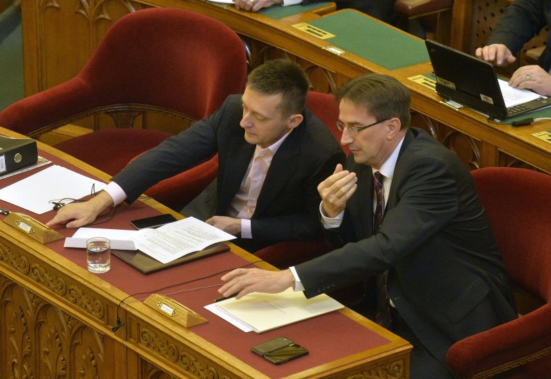 Völner-ügy: Rogán Antal is célkeresztbe került, azonnali lemondását követelik az ellenzéki pártok: "A miniszter maga is aktív közreműködője volt a végrehajtómaffia működésének"