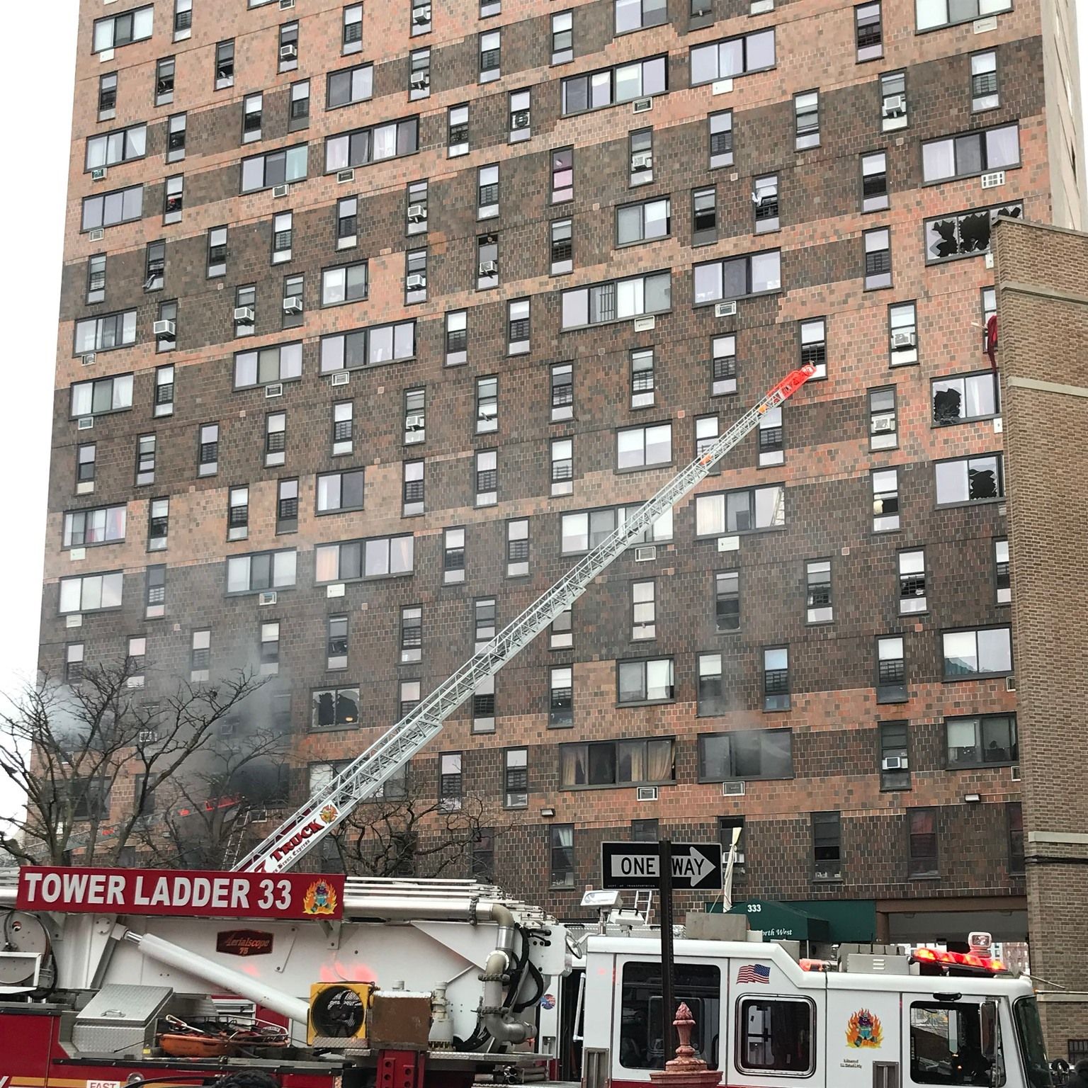 Súlyos tűzeset Bronxban, 19-en meghaltak, köztük 9 gyerek