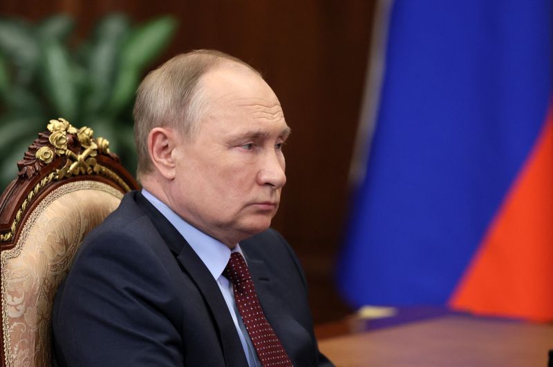 A Kreml tanácsadója szerint le kellene állítani az inváziót