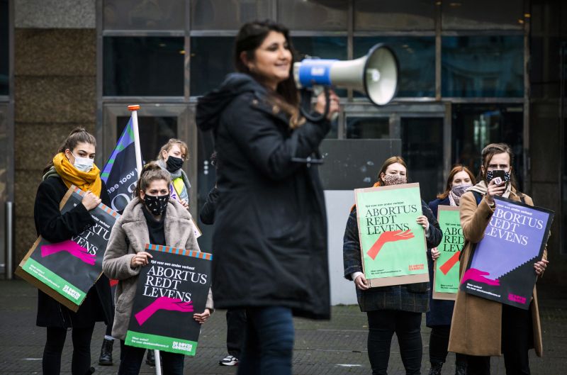 Nagy lépést tett a Hollandia az abortusztrövény kapcsán