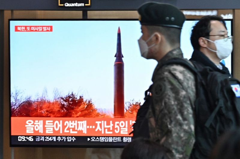 Észak-Korea ballisztikus rakéta kilövésével borzolja tovább a nemzetközi kedélyeket