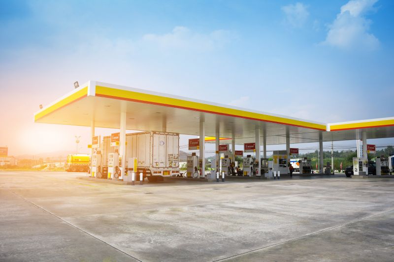 Elege lett a Shellnek, korlátozzák az üzemanyag vásárlást az autópálya melletti állomásokon