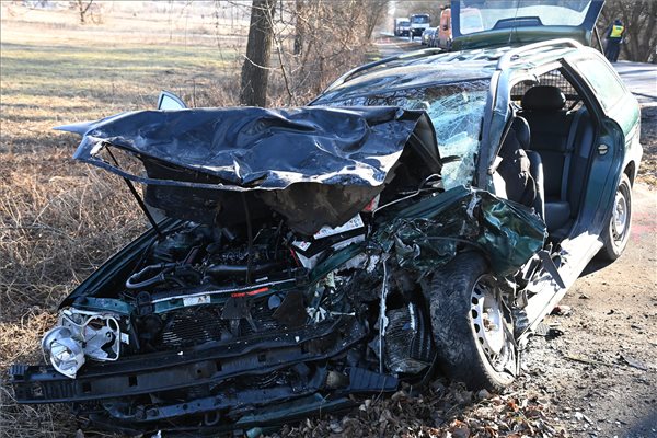 Tragédia: Halálos baleset történt a 12-es úton Vác és Verőce között