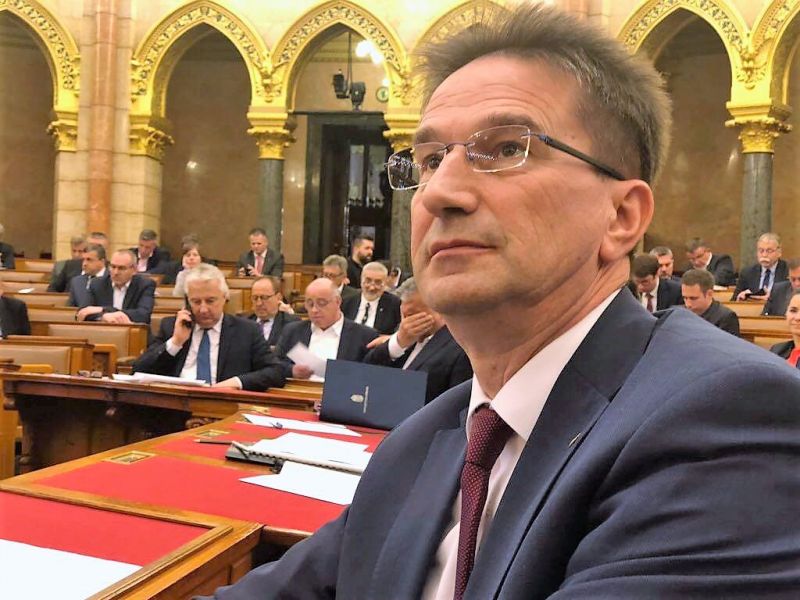 Parlamenti vizsgálóbizottságot kezdeményez a Völner-ügyben az Egységben Magyarországért