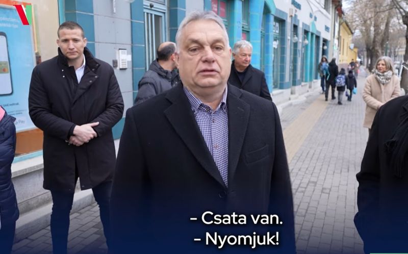 Orbán személyesen ellenőrizte az aláírásgyűjtést Cegléden