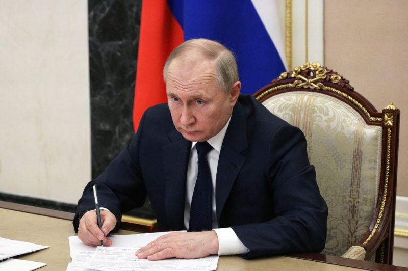 Putyinék az utolsó szálat is elvágják – „Hadd élvezzék egymással a kommunikációt, Oroszország nélkül"