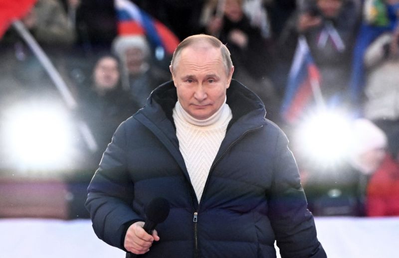 Putyin egy 4,5 milliós luxuskabátban ment a háborúpárti ünnepségre