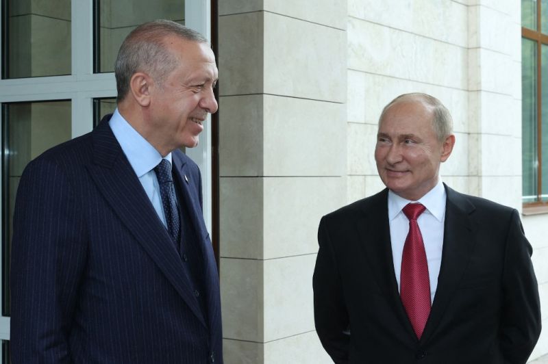Erdogan Putyinnak: "azonnal hirdessen ki általános tűzszünetet"