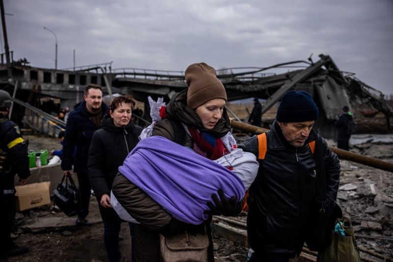 Ukrajna: bombázták Szumit az oroszok, gyerekek is meghaltak a támadásban