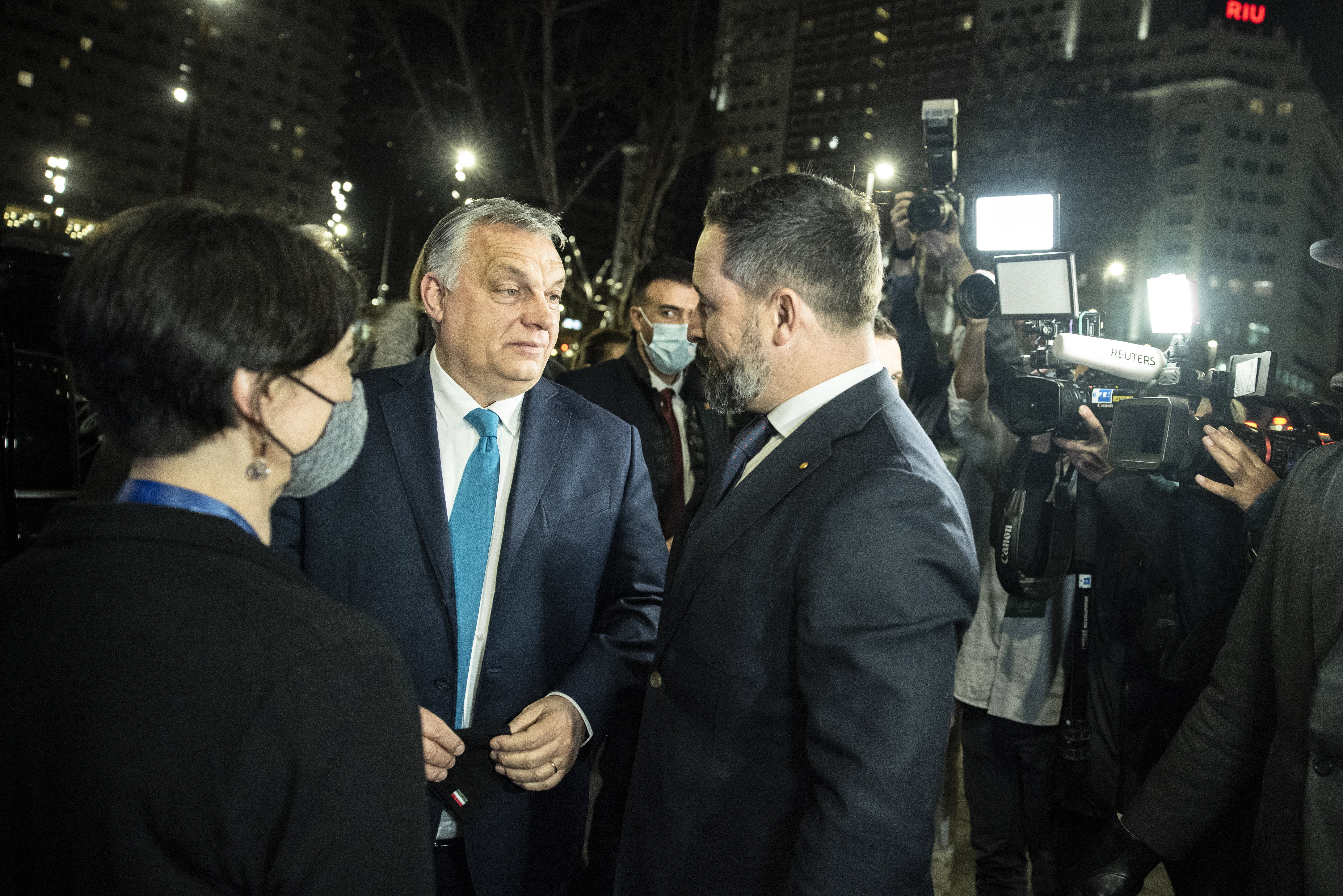 Manfred Weber: "Orbán Viktornak el kell döntenie, melyik oldalon áll"