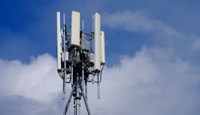 Használhatatlanná vált az oroszok "szupertitkosított" kommunikációja – lebombázták a 3G-s és 4G-s mobiltornyokat