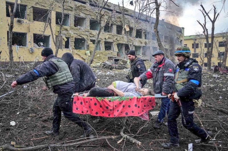 Gyerekklinikát bombáztak az oroszok, Zelenszkij szerint milliók halhatnak meg Ukrajnában – ez történt délután az orosz-ukrán háborúban