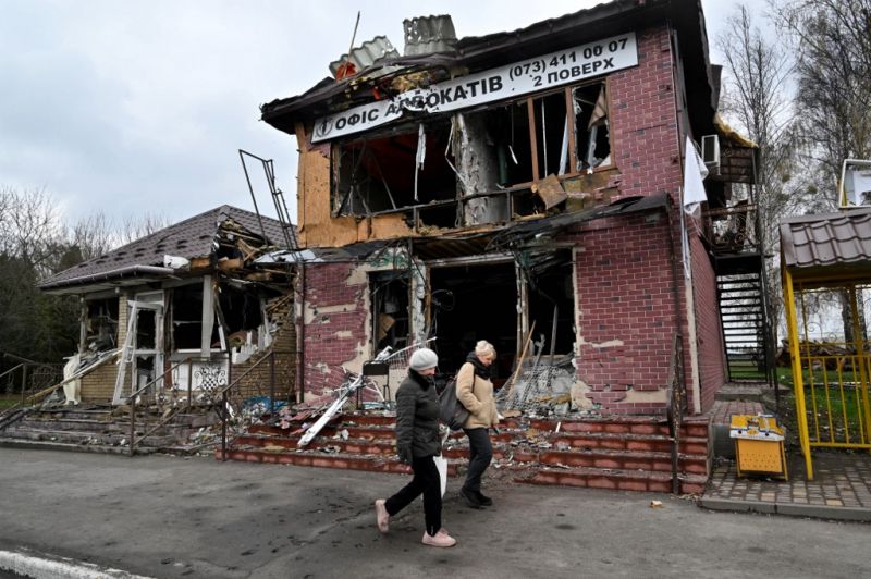 A történelem ismétli önmagát? Százával hurcolják el az oroszok az ukrán civileket, senki sem tudja, hol lehetnek