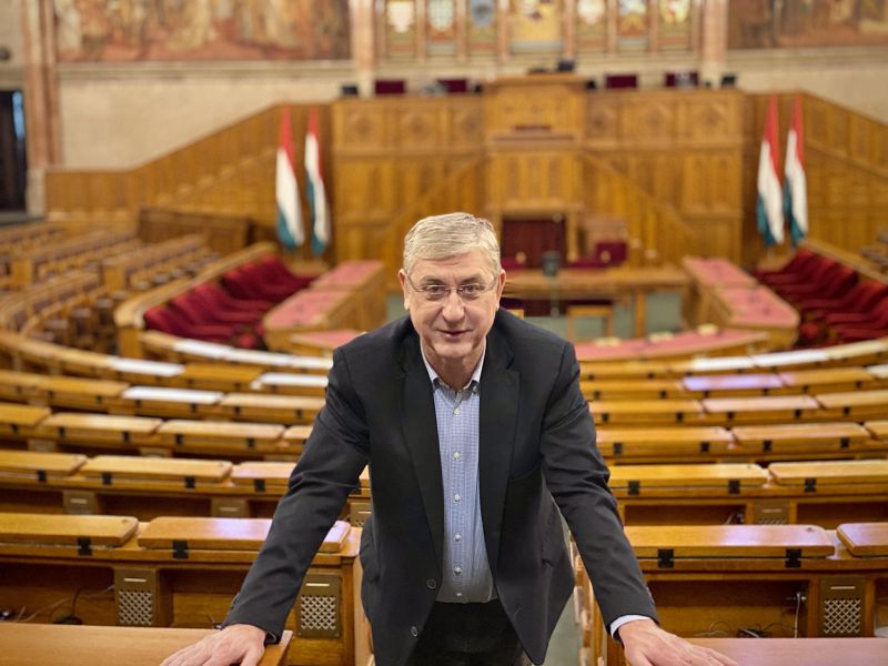 Nagyobbat nyert a Fidesznél! Gyurcsány pártja kaphatja a legtöbb pénzt a frakciója után a Parlamentben