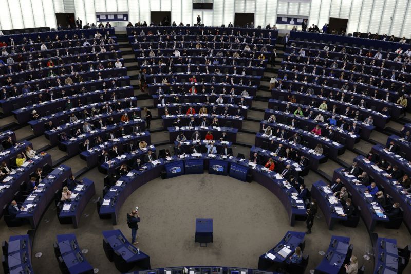 Szinte csak a Fidesz szavazta le: az EP teljes energiaembargót vezetne be Oroszország ellen