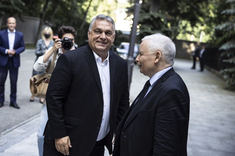 Legfőbb európai szövetségese is nekiment Orbánnak a Putyinhoz való dörgölőzése miatt