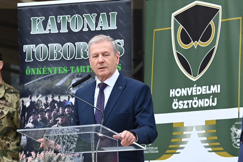 Benkő: a magyar nemzet szolgálatánál nincs felemelőbb érzés