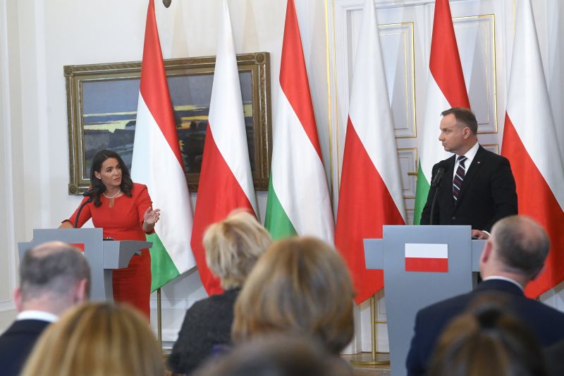 Novák Katalin megpróbálta helyrehozni a lengyel-magyar kapcsolatot Lengyelországban: Nemet mondunk a Szovjetunió visszaállítására