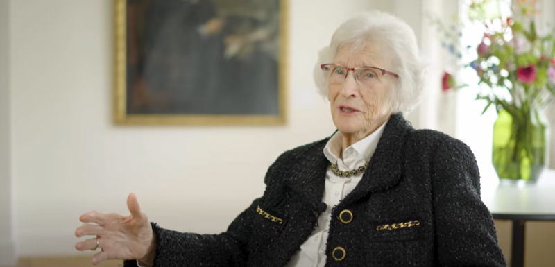 101 évesen kapta vissza a nácik által ellopott festményeket 