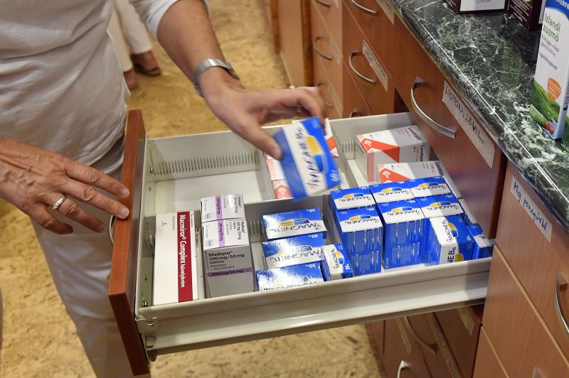 A kormány extraprofitadója miatt több gyógyszer is eltűnhet a patikákból