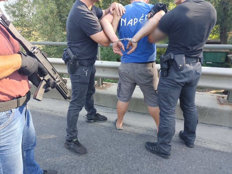 A közúti hídon kapták el a drogdílereket a rendőrök Borsod és Szabolcs határán – videó