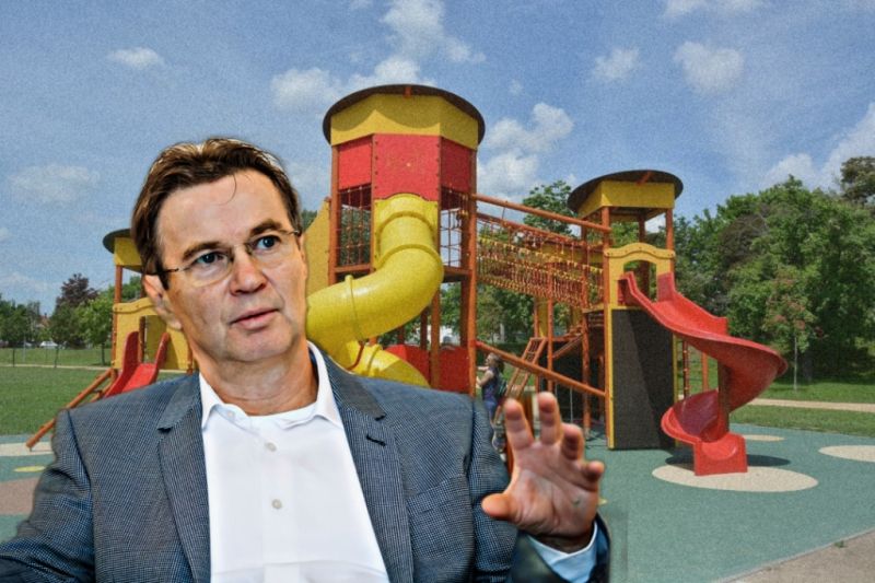 Áll a bál: játszóteret avatott a fideszes országgyűlési képviselő, a gyerekek nem próbálhatták ki